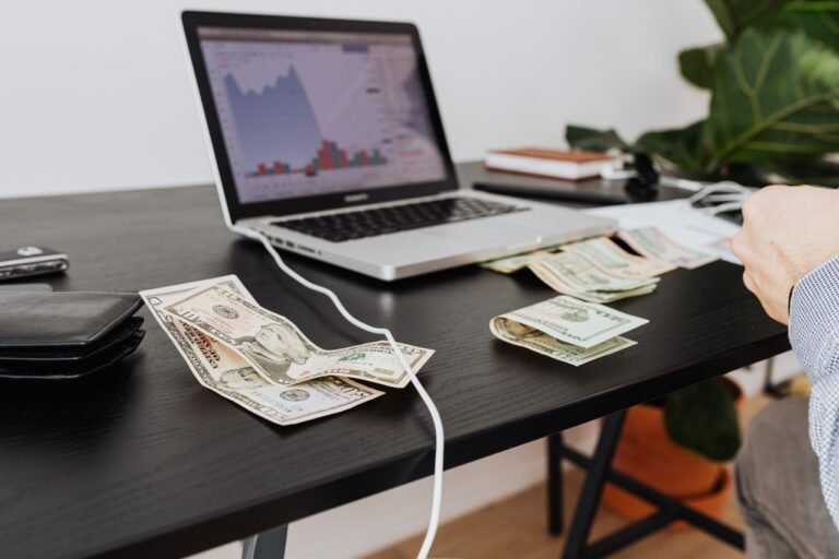 Side Hustles in Kenya That Pay Weekly: Real Options and How the Payouts Actually Work